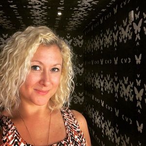 Meet your Posher, Ellen